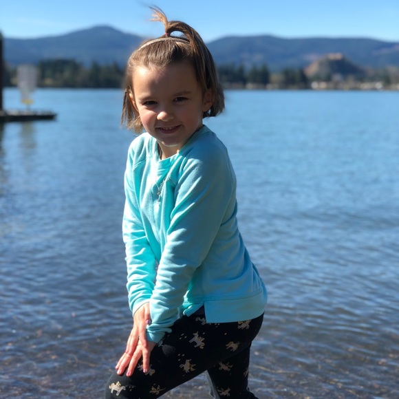 Meet your Posher, Laura - Picture 1 of 1